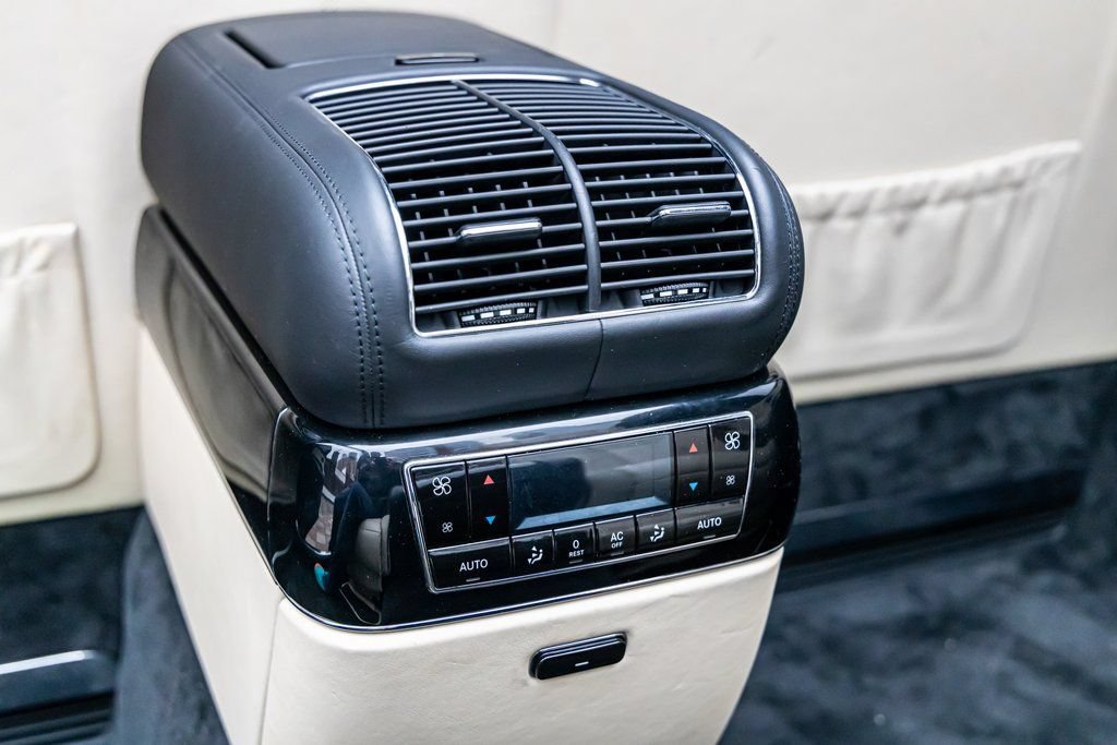 Used 2009 Maybach 62 S RWD image 67