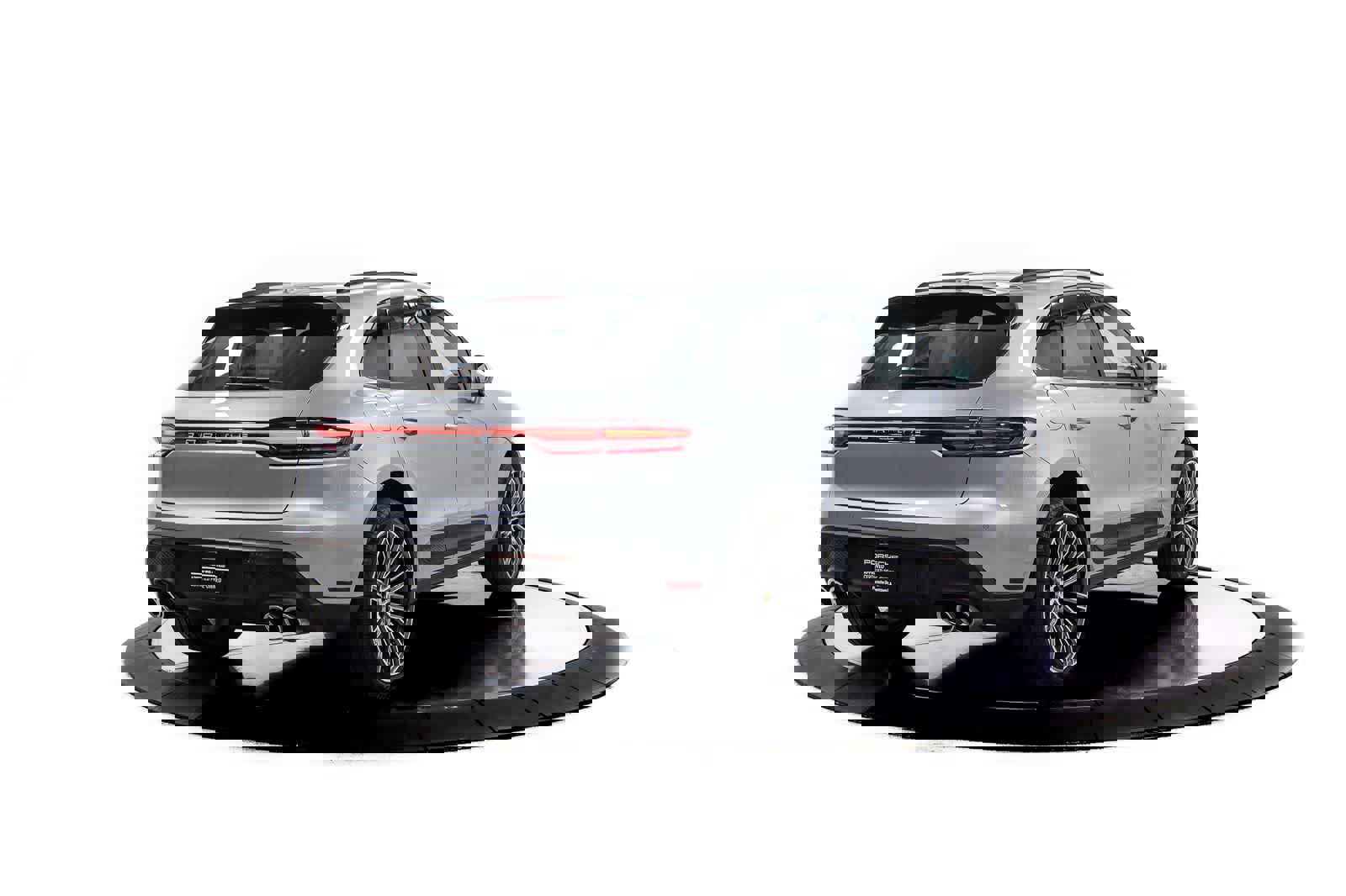 Certified 2026 Porsche Macan image 7