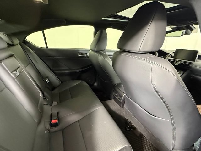Used 2024 Lexus IS 300 w/ Comfort Package RWD image 29