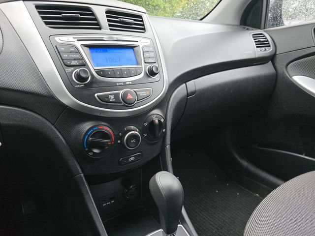 Used 2012 Hyundai Accent GS FWD image 32