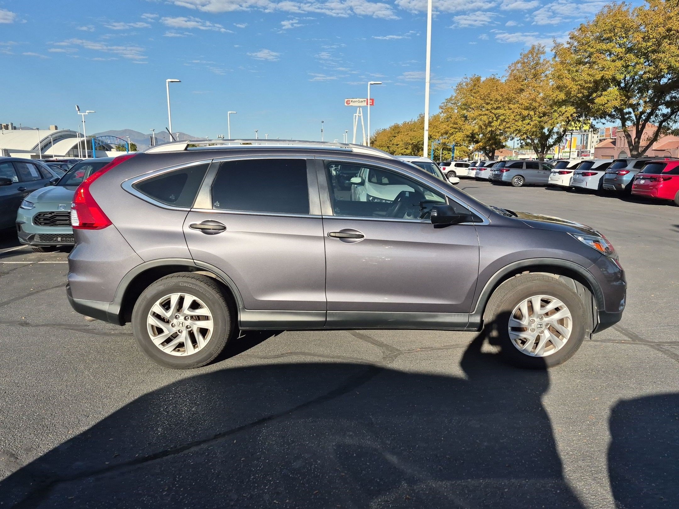 Used 2015 Honda CR-V LX image 2