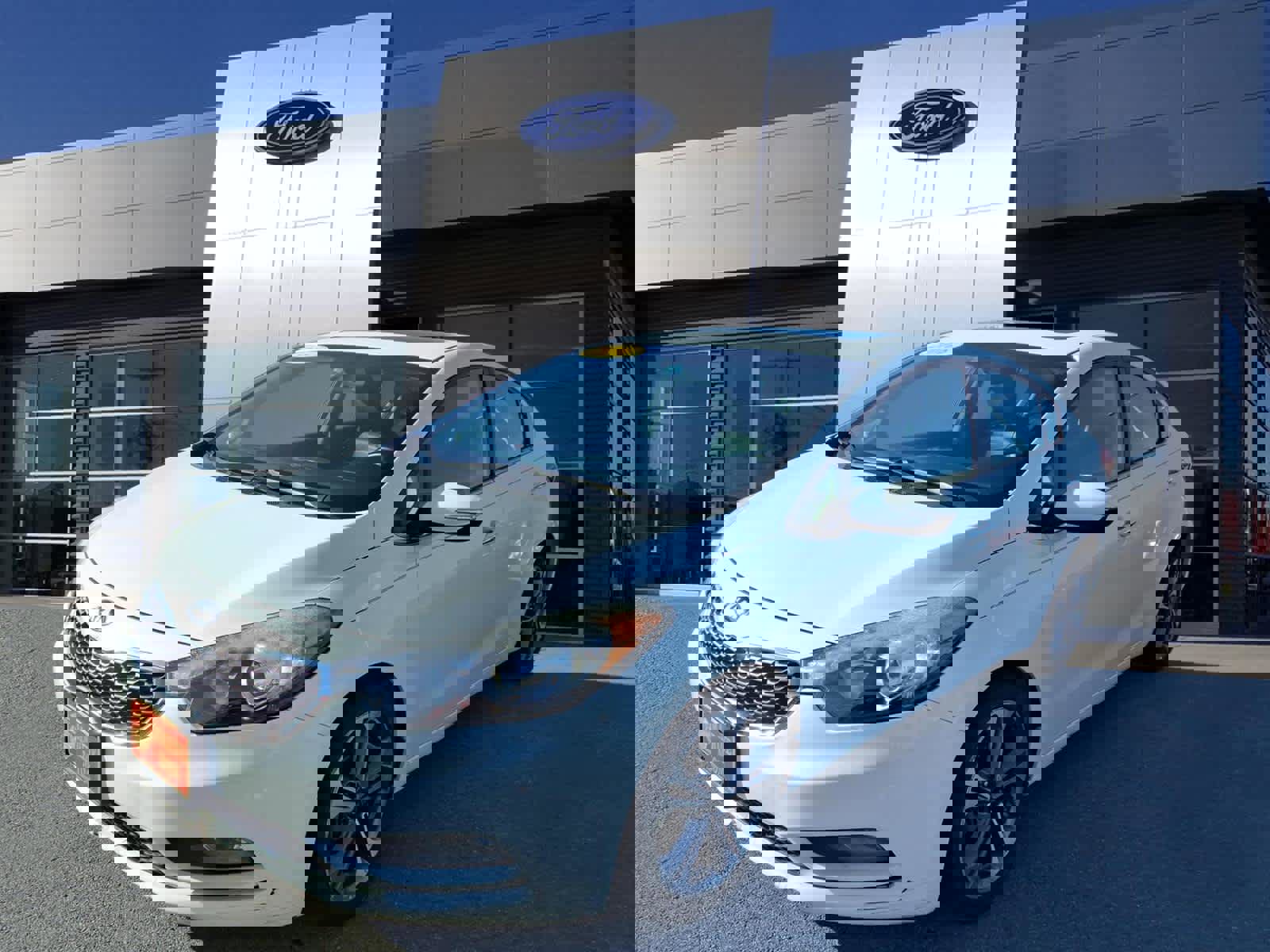 Used 2016 Kia Forte EX w/ EX Premium Package image 4