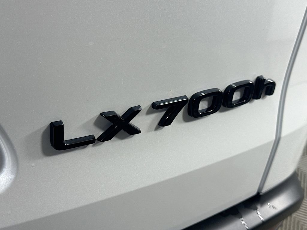 New 2025 Lexus LX 700h Overtrail image 22