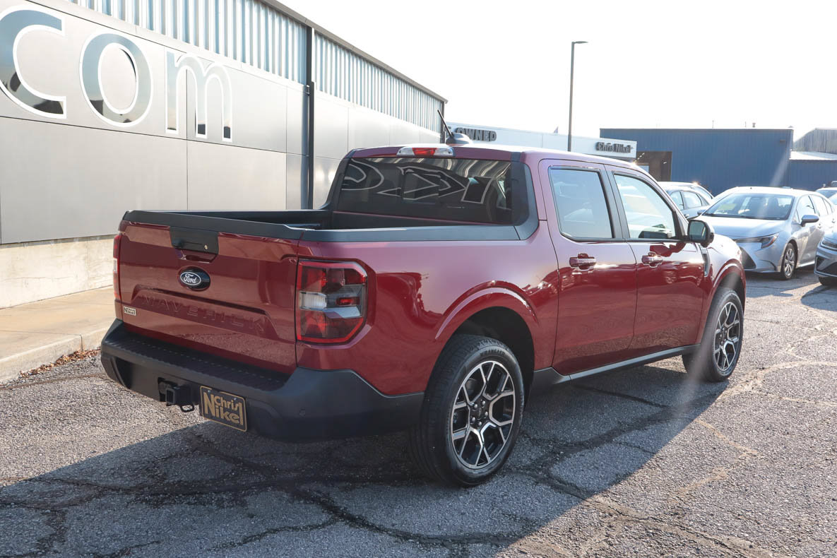 Used 2026 Ford Maverick Lariat w/ 4K Tow Package AWD/4WD image 6