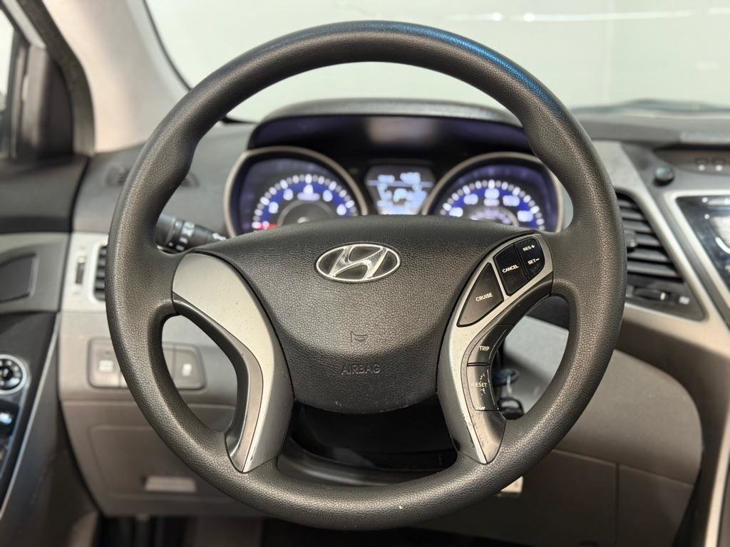 Used 2016 Hyundai Elantra SE FWD image 12