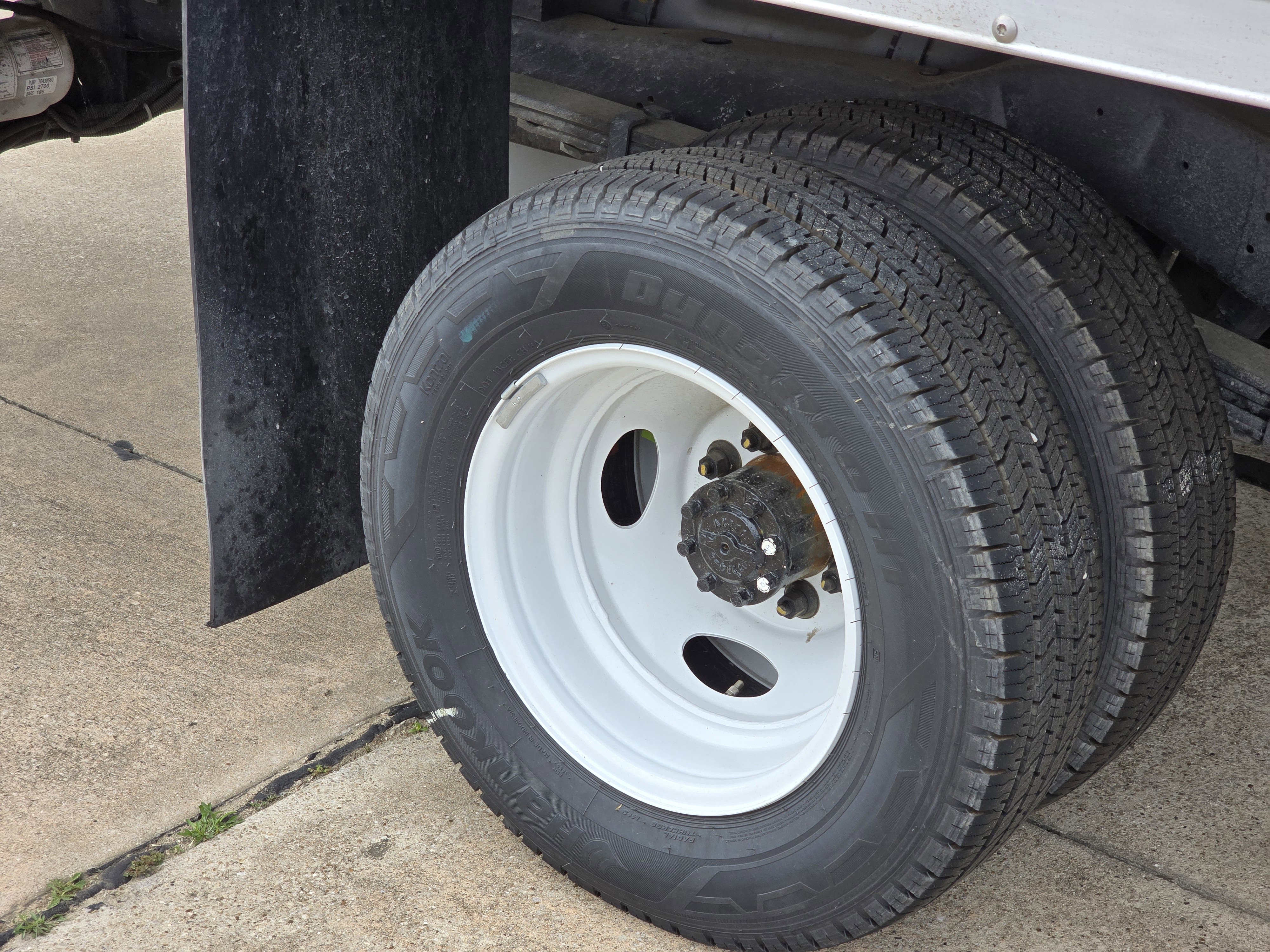 New 2026 Ford E-450 and Econoline 450 Super Duty w/ Driver's Safety Package RWD image 9