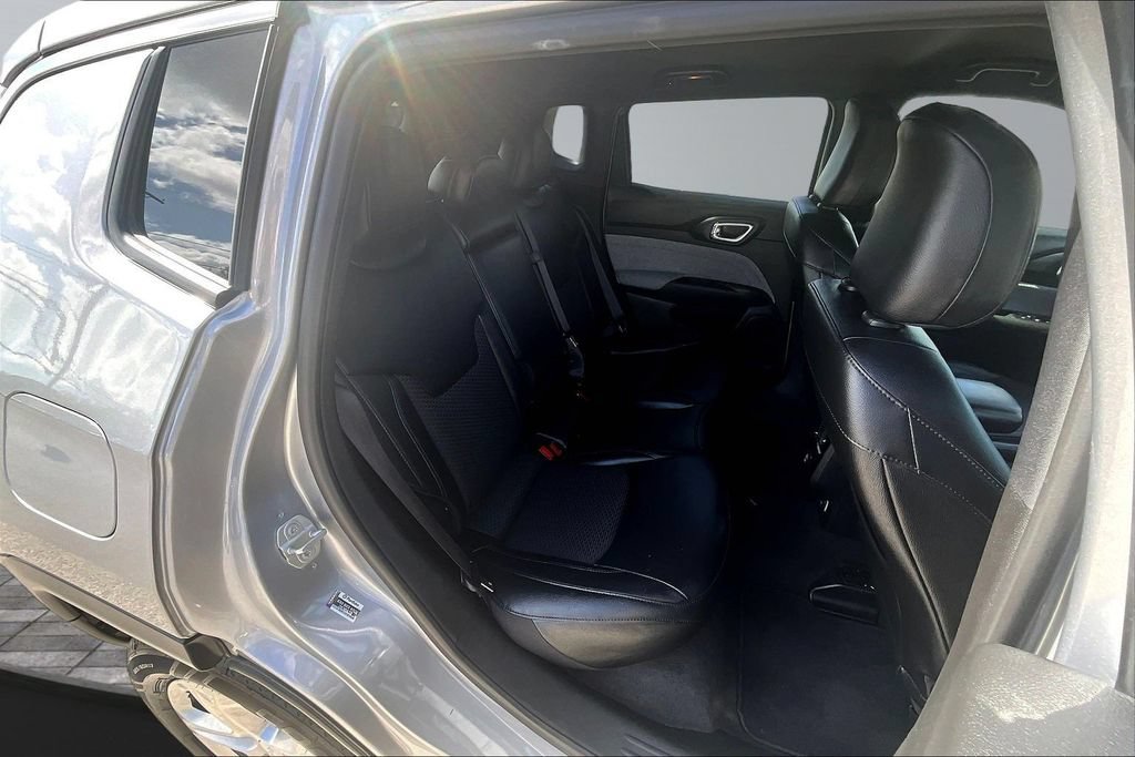 Used 2024 Jeep Compass Latitude AWD/4WD image 26