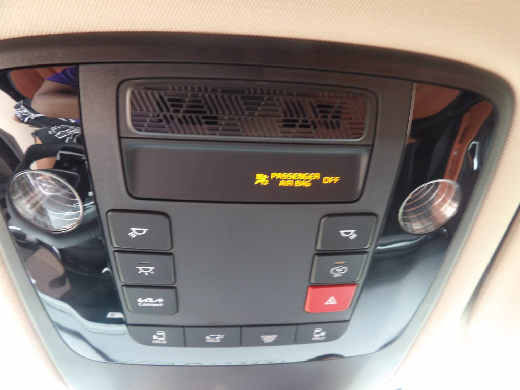 New 2026 Kia Carnival EX FWD image 24