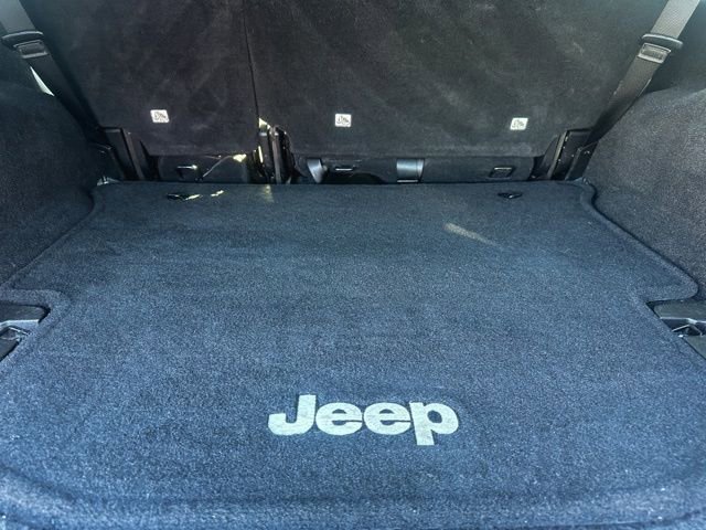 Used 2015 Jeep Wrangler Unlimited Rubicon image 21