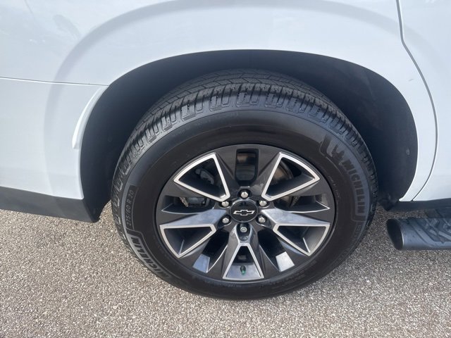 Used 2021 Chevrolet Tahoe Z71 w/ Z71 Off-Road Package image 14