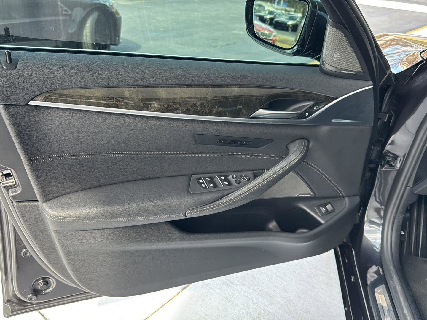 Used 2021 BMW 540i w/ M Sport Package RWD image 15