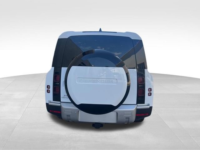 Used 2024 Land Rover Defender 130 S image 6