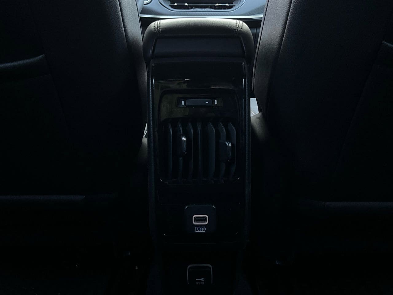 Used 2025 Jeep Compass Trailhawk AWD/4WD image 12