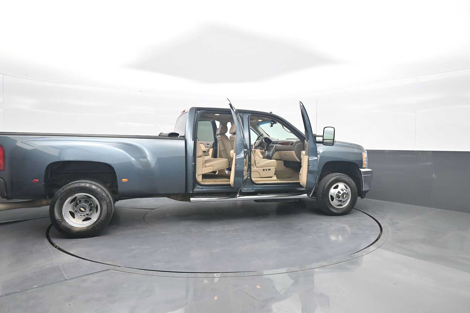 Used 2012 Chevrolet Silverado 3500 LTZ AWD/4WD image 50