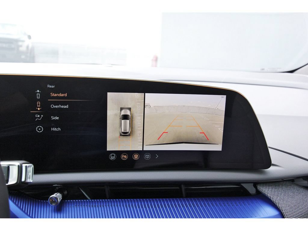 New 2027 Cadillac Optiq Luxury AWD/4WD image 17