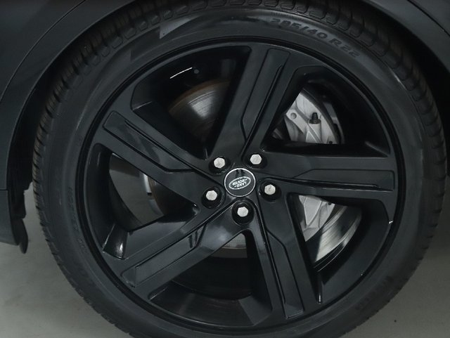 Used 2025 Land Rover Discovery Dynamic SE AWD/4WD image 41