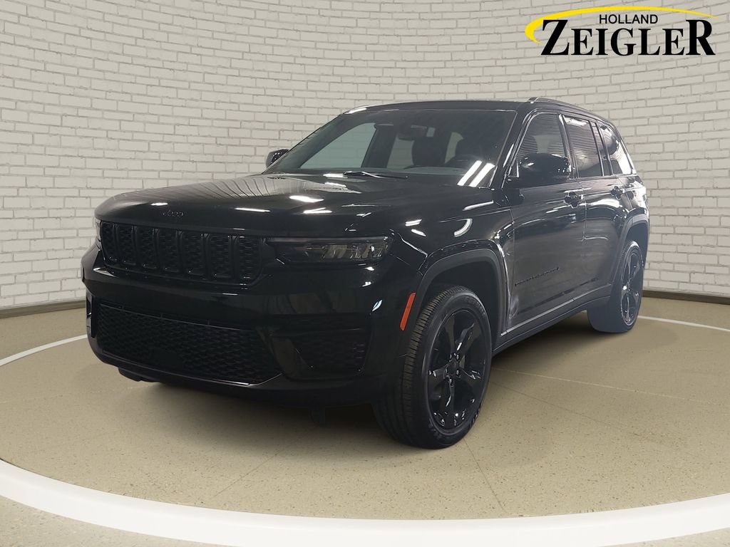Used 2023 Jeep Grand Cherokee Altitude