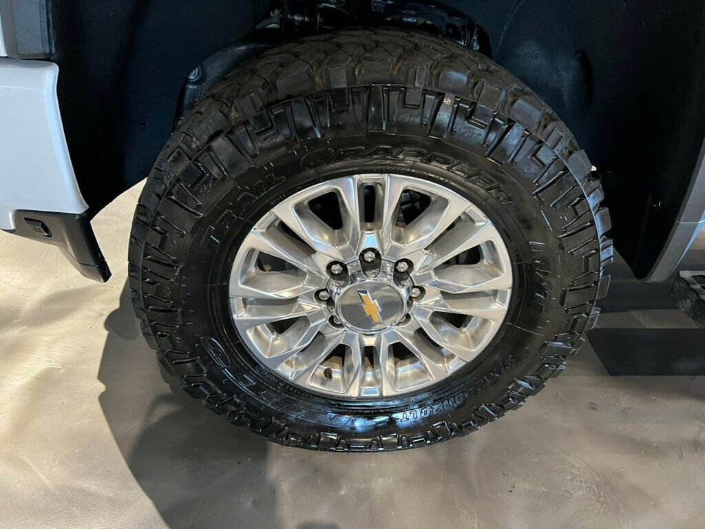 Used 2023 Chevrolet Silverado 2500 High Country image 10