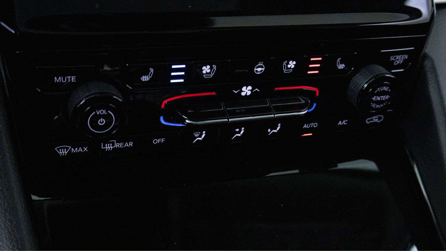 Used 2023 Jeep Grand Cherokee 4WD 4xe w/ Luxury Tech Group II image 15