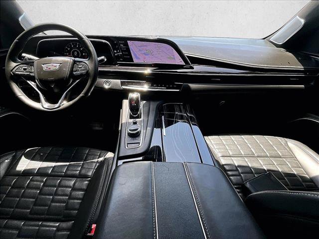 Used 2023 Cadillac Escalade ESV V AWD/4WD image 16