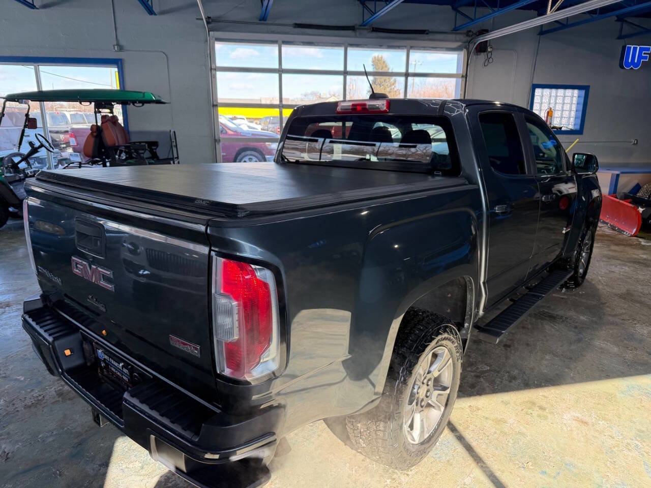 Used 2015 GMC Canyon SLE image 8