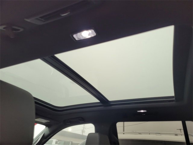 Used 2024 Chevrolet Tahoe Z71 w/ Luxury Package image 23