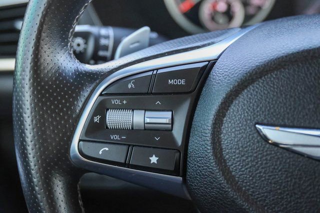 Used 2023 Genesis G70 2.0T image 27