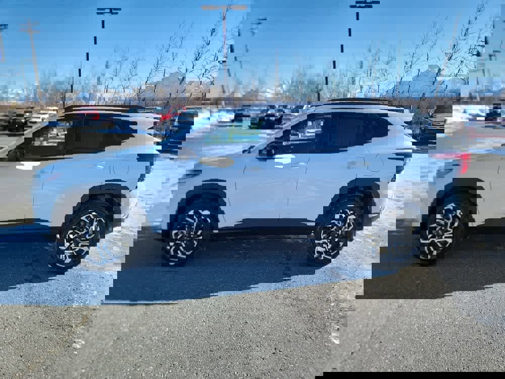 Used 2026 Chevrolet Trax RS image 2