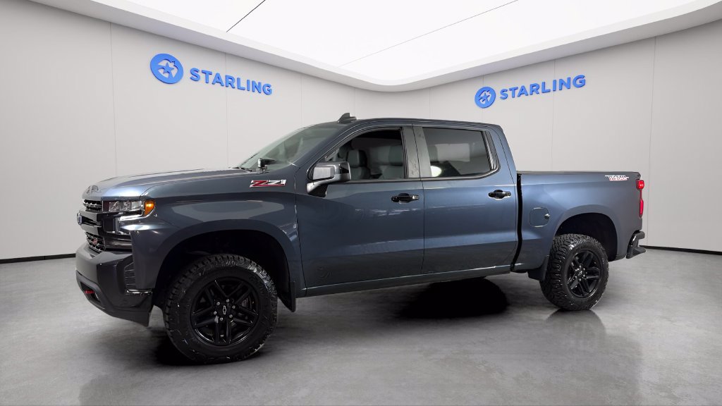 Used 2021 Chevrolet Silverado 1500 LT Trail Boss w/ Convenience Package II AWD/4WD image 2