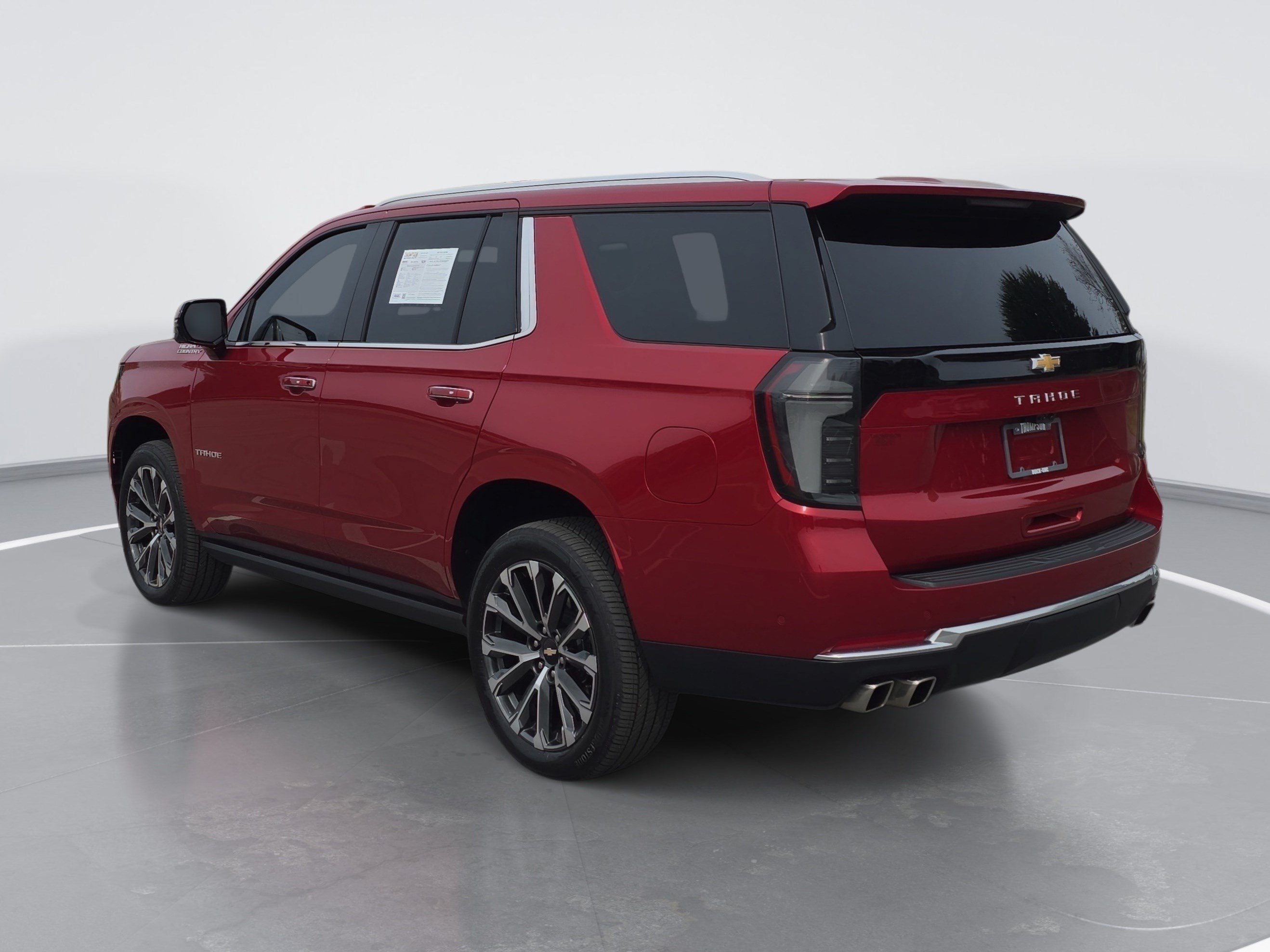Used 2025 Chevrolet Tahoe High Country AWD/4WD image 5