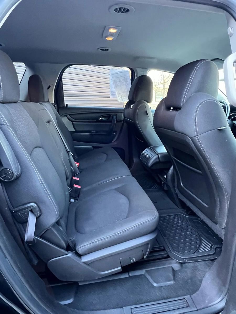 Used 2016 GMC Acadia SLE image 13