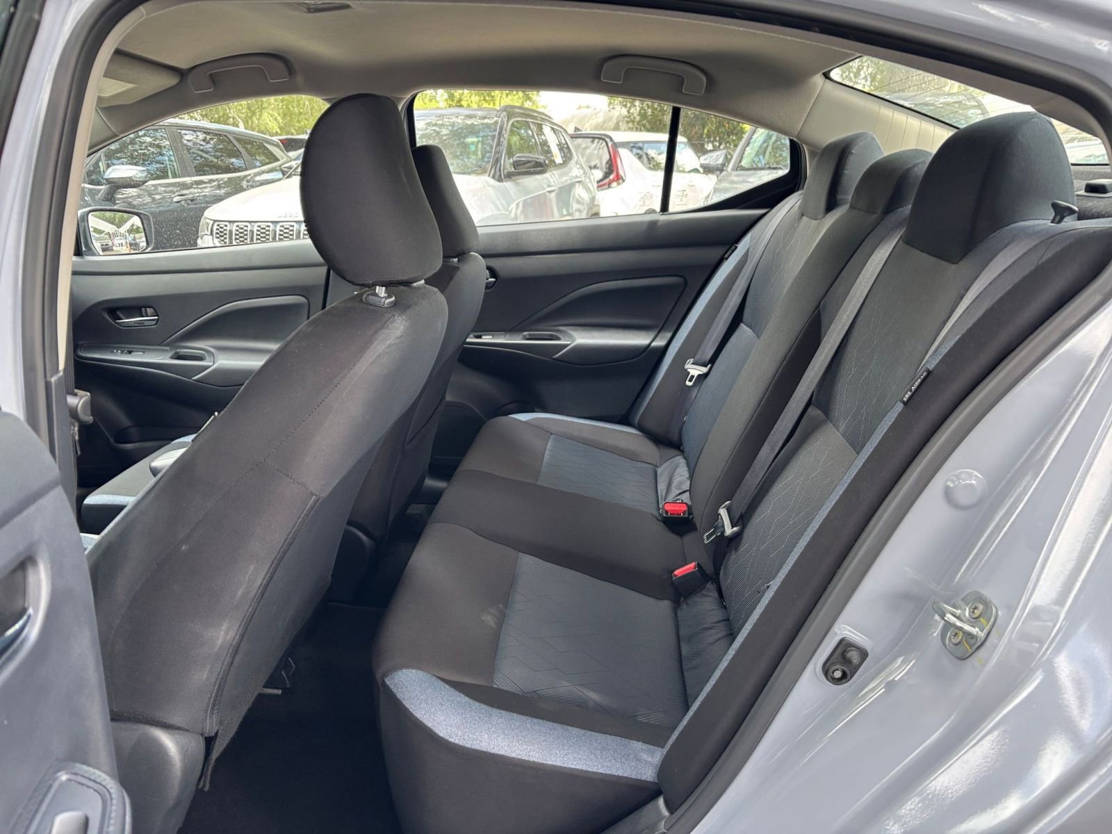 Used 2025 Nissan Versa SV FWD image 38