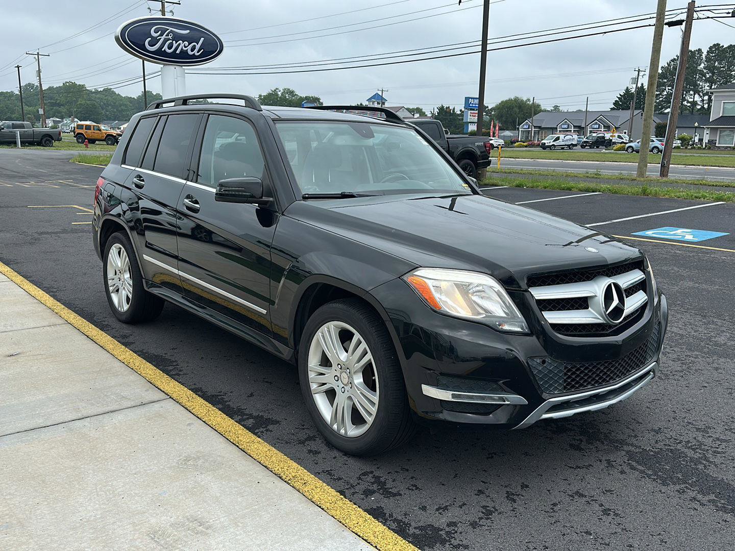 Used 2014 Mercedes-Benz GLK 350 4MATIC image 3