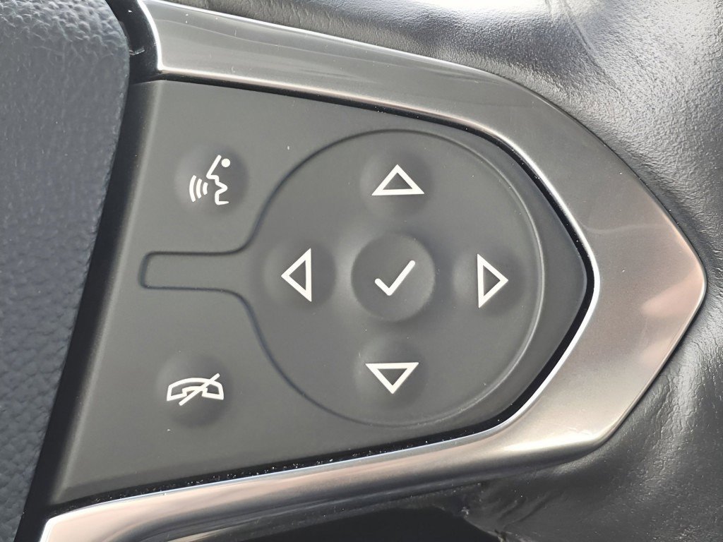 Used 2020 Chevrolet Traverse RS image 15