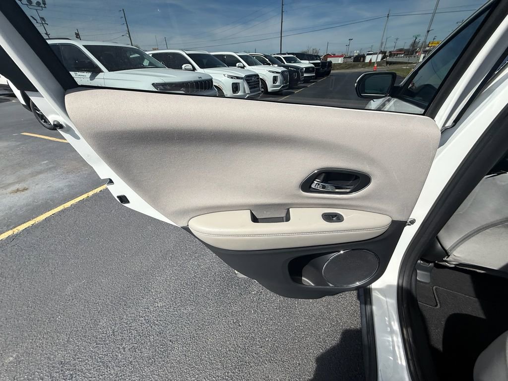 Used 2016 Honda HR-V EX image 18