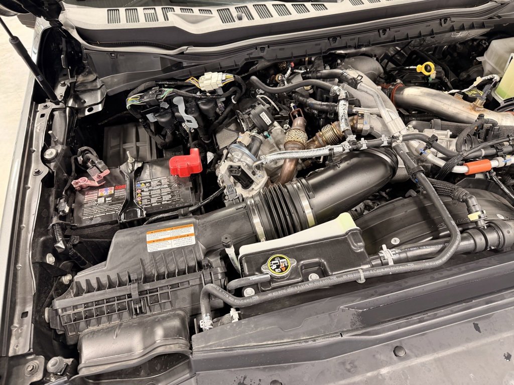 Used 2025 Ford F450 Platinum w/ FX4 Off-Road Package image 35