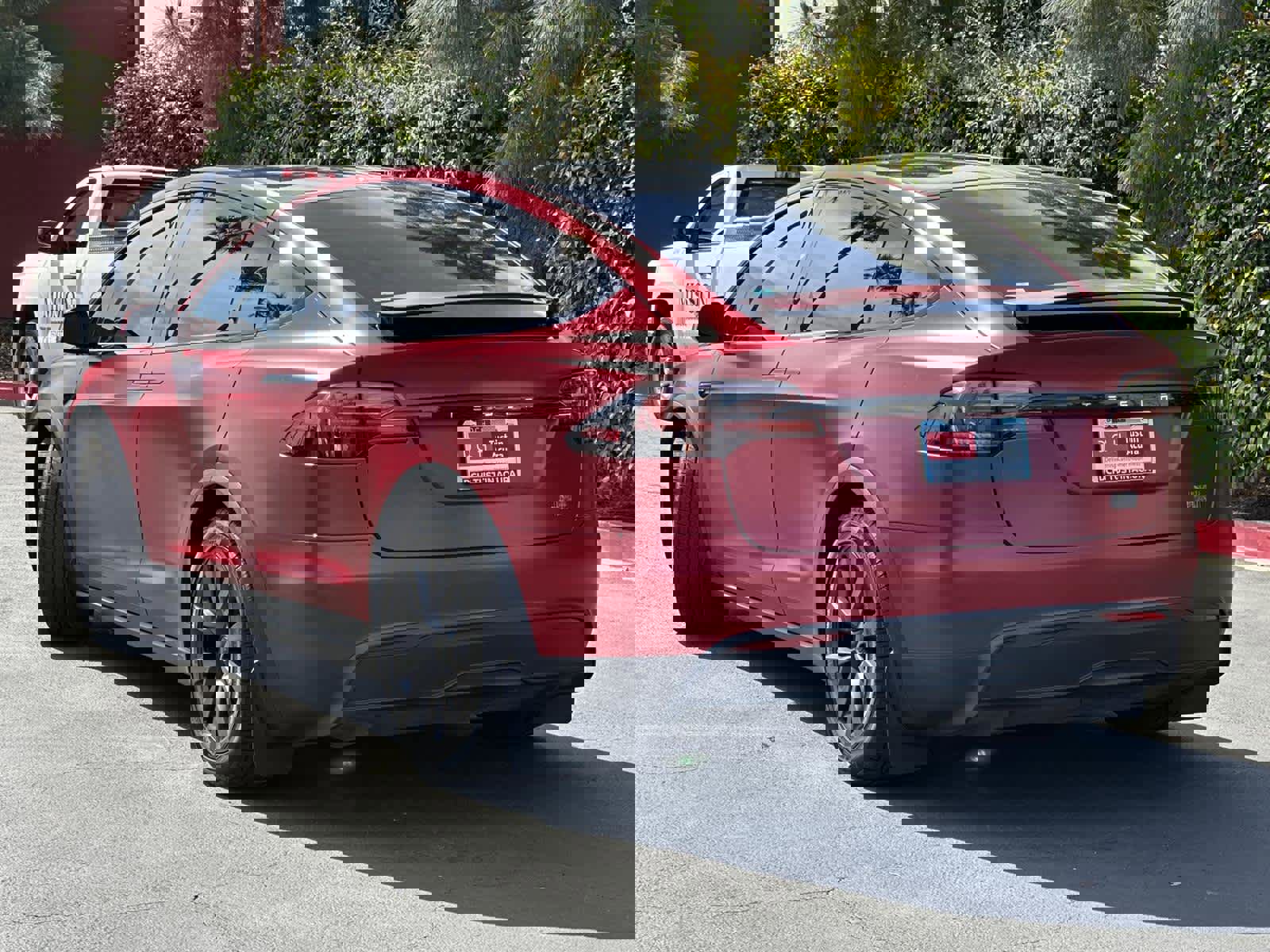 Used 2023 Tesla Model X Plaid image 4