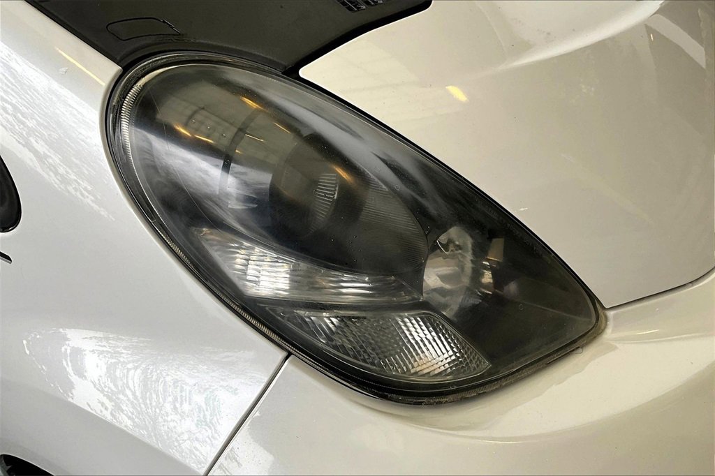 Used 2012 Mitsubishi i ES image 23