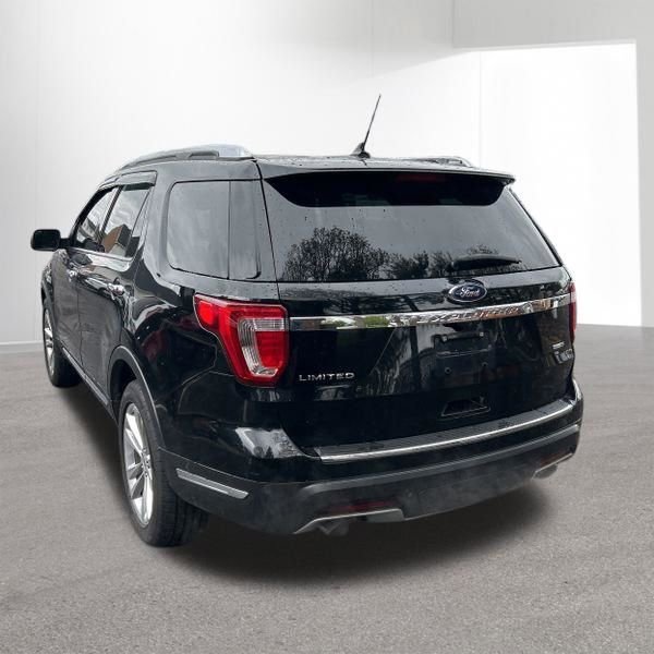 Used 2018 Ford Explorer Limited w/ Equipment Group 301A AWD/4WD image 3