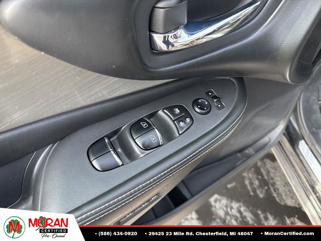 Used 2017 Nissan Murano AWD image 11