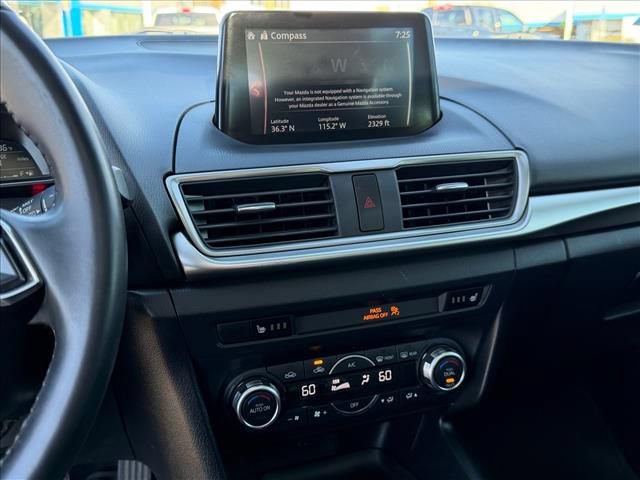 Used 2018 MAZDA MAZDA3 Touring FWD image 19