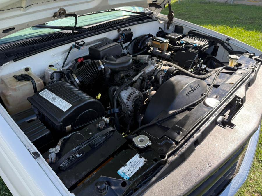 Used 2000 Chevrolet Silverado 2500 2WD Regular Cab image 26