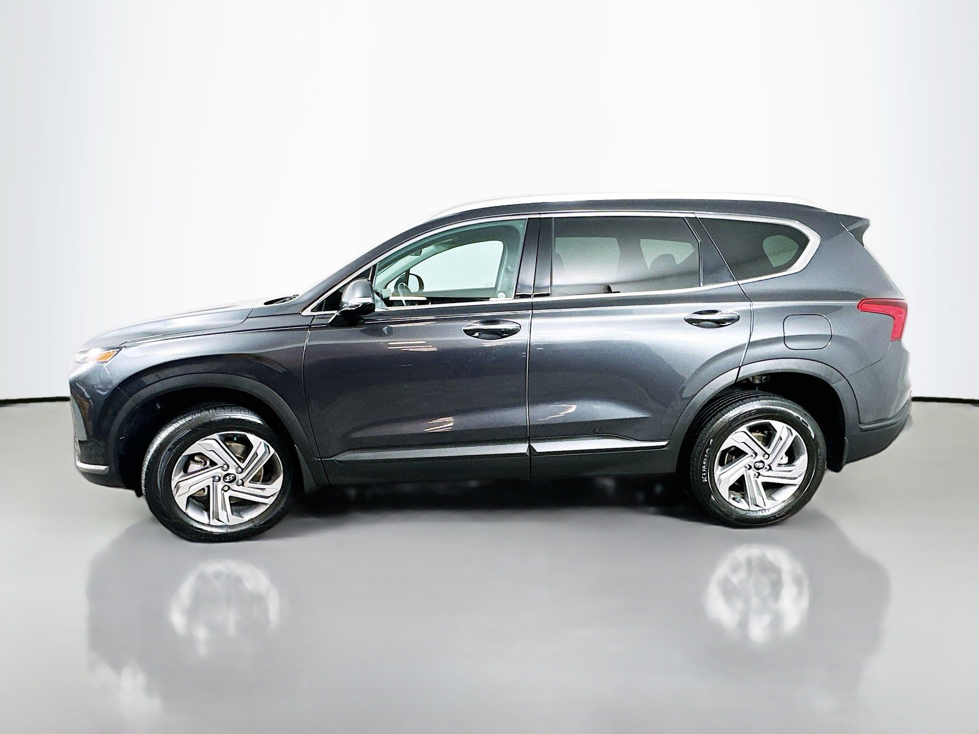Certified 2023 Hyundai Santa Fe SEL AWD/4WD image 4
