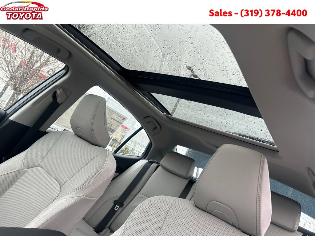 New 2026 Toyota Camry Hybrid image 16