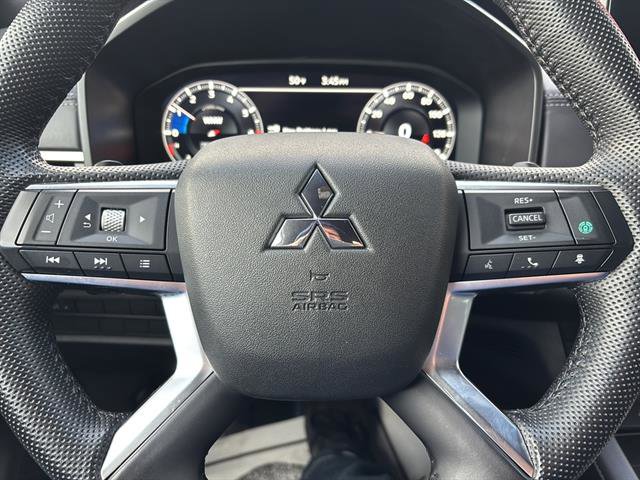 Used 2023 Mitsubishi Outlander SE Black Edition image 26