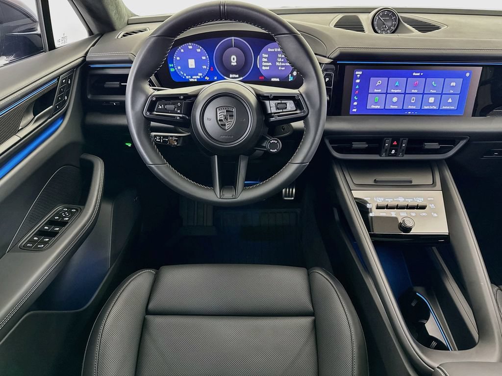 Certified 2025 Porsche Macan Turbo Electric AWD/4WD image 25