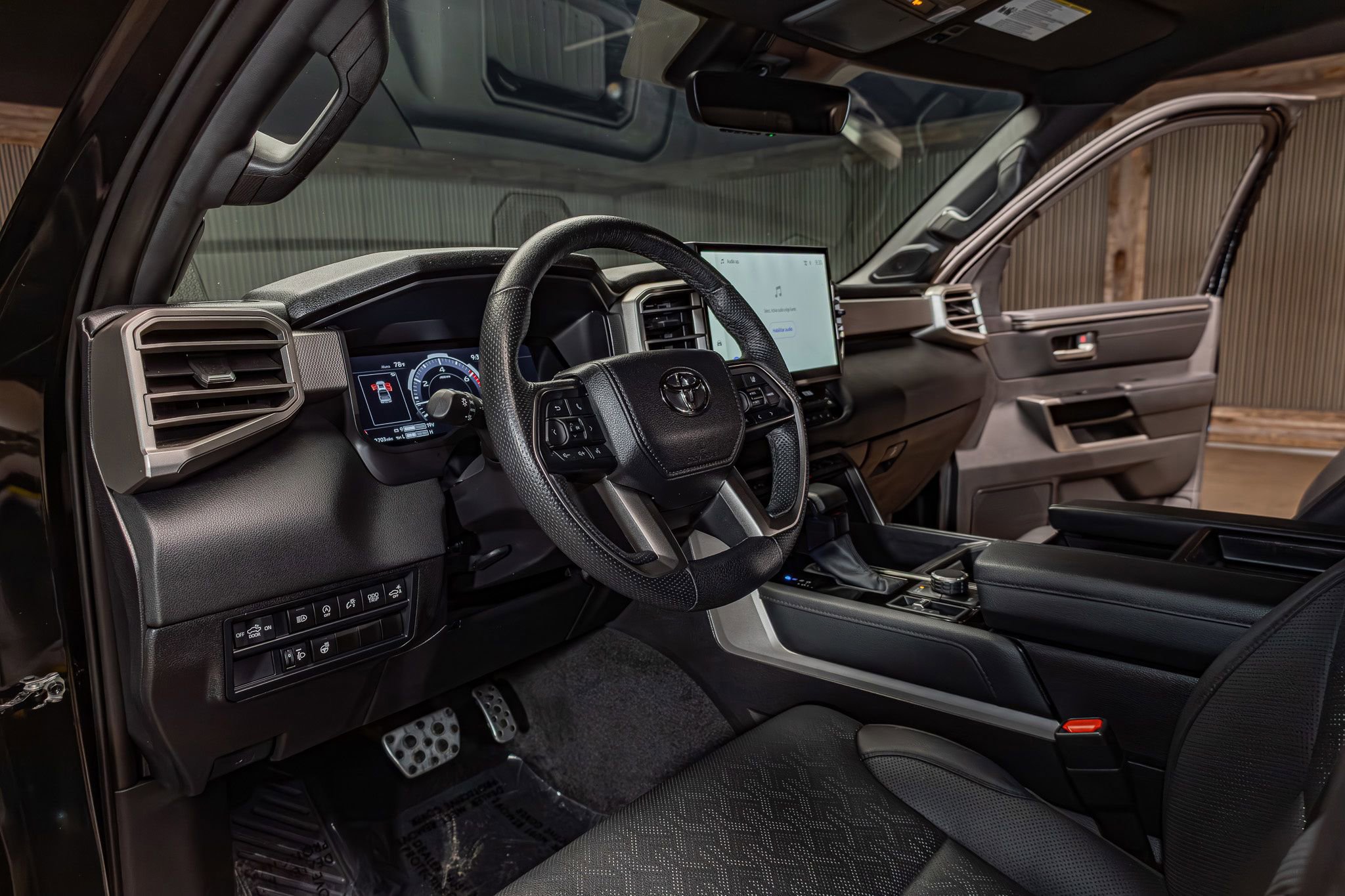 Used 2025 Toyota Tundra Limited w/ TRD Off-Road Package AWD/4WD image 12