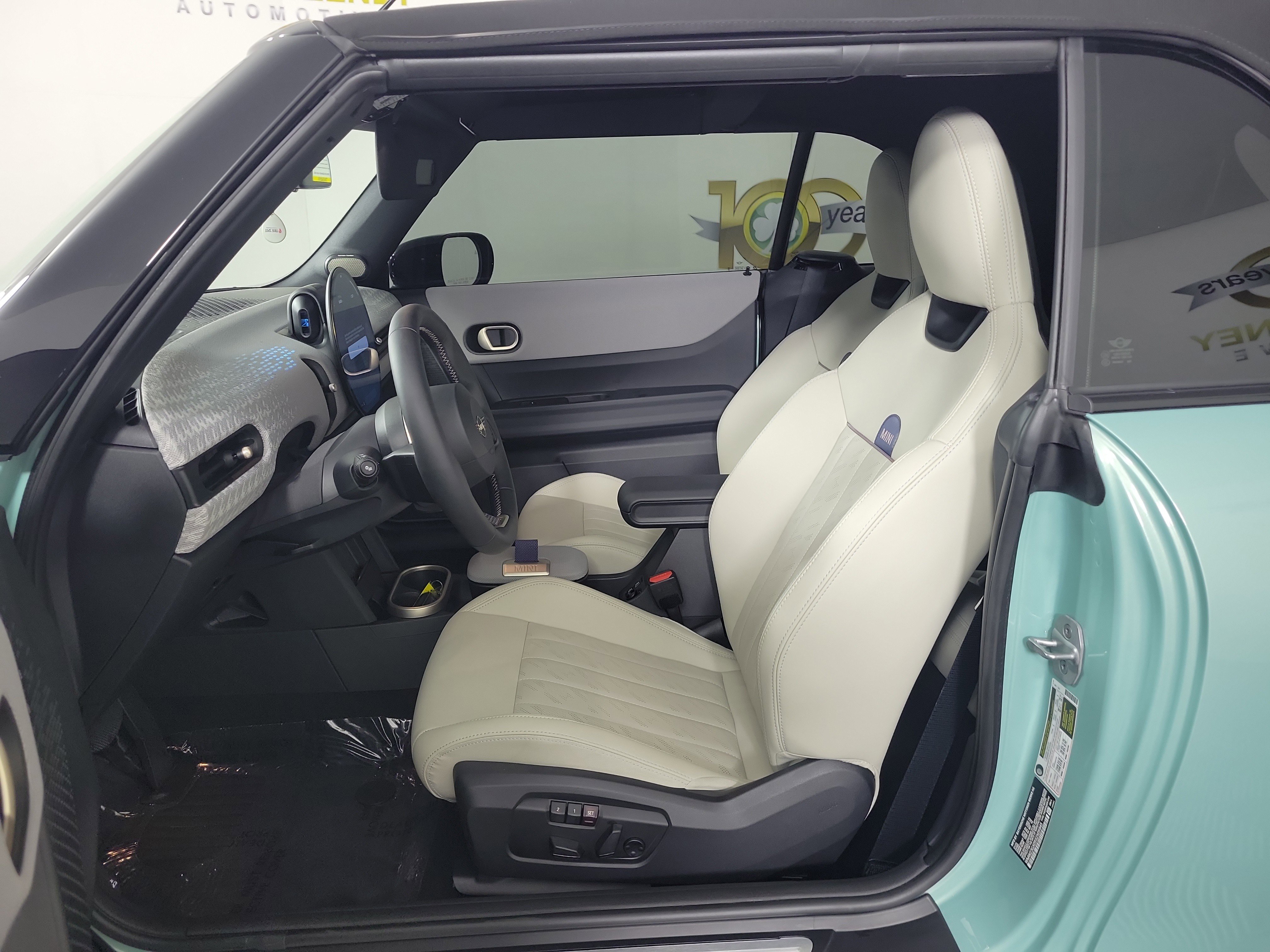 Used 2025 MINI Cooper S FWD image 9