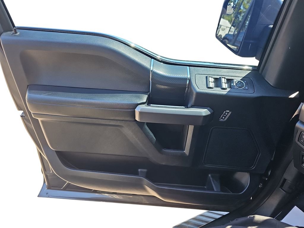 Used 2019 Ford F150 XLT w/ Equipment Group 302A Luxury AWD/4WD image 26