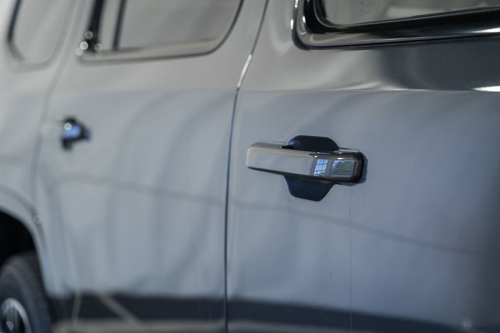 New 2026 Jeep Grand Wagoneer 4WD image 17